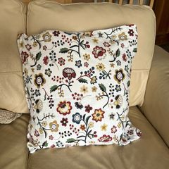 8 Feather Cushions & Cotton Washable Zipped Covers