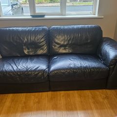 Natuzzi black 3 piece leather sofa and 2 seats