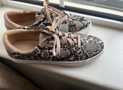 New H&M Flats