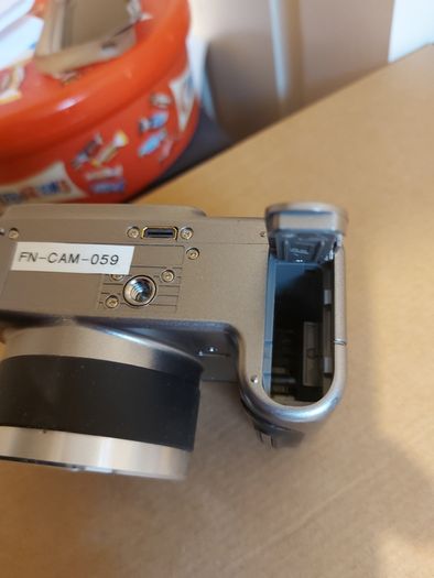 Schneider-KREUZNACH, Variogon 35mm-430mm(Equivalent) AF 12 x Optical Zoom Digital Camera, unsure of the Model, Possibly Kodak Easyshare, no Battery or Memory Card, so cannot test, Excellent cosmetic condition