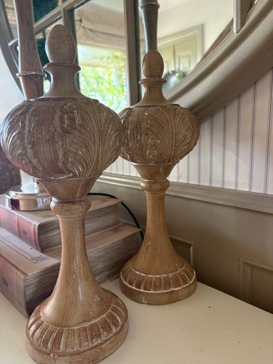 New 37cm high wood effect pumpkin finial with whitewash finish