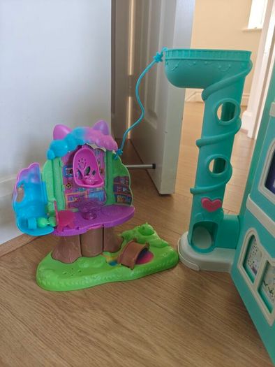 Gabby's doll house