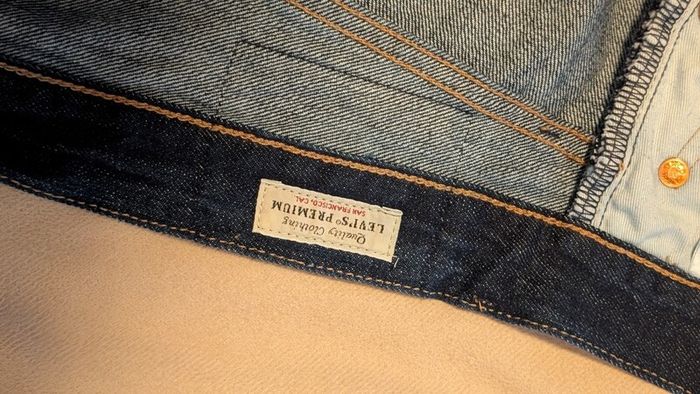 levi's