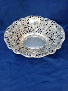 Godinger Silver Plated Pierced Rose Design Basket