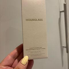 Hourglass lip set