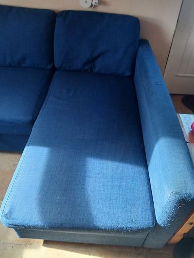 Blue Corner Couch, sleeping function
