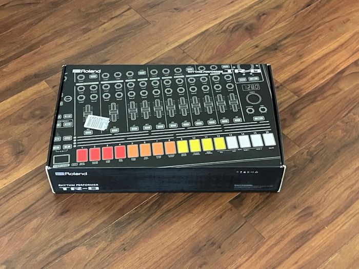 Roland TR8 Rhythm Performer