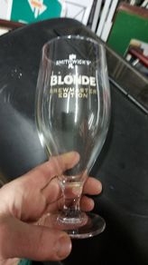 11 x stemmed new smithwicks blonde glasses ,buyer collects, sold as seen ,new old stock