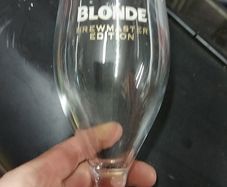 11 x stemmed new smithwicks blonde glasses ,buyer collects, sold as seen ,new old stock
