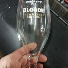 11 x stemmed new smithwicks blonde glasses ,buyer collects, sold as seen ,new old stock