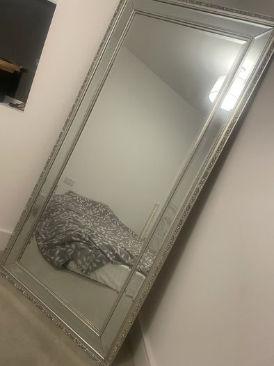 Floor  length mirror