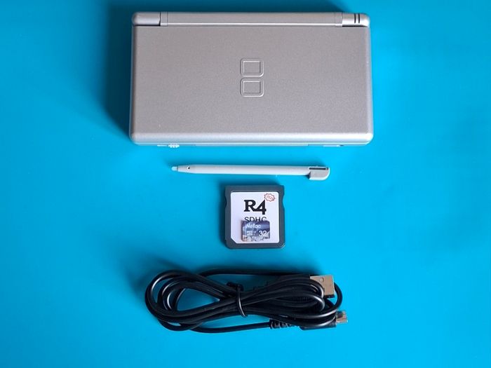 DS Lite Silver
