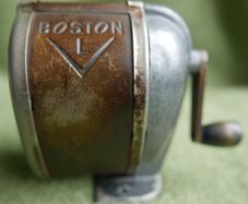 Vintage Boston Metal Manual Table Top Pencil Sharpener
