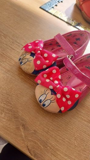 Size 21 disney shoes