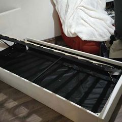 upholstered ottoman bed