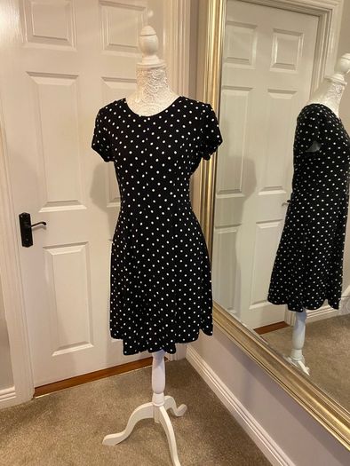 dress polka dot