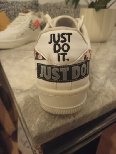Nike Air Force 1 82s Trainers