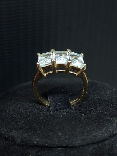 Vintage 9ct Gold Three Stone Ring