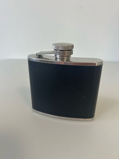 Peterson of Dublin Black Leather Hip Flask (Model 407) - Exterior Excellent / Interior Needs TLC