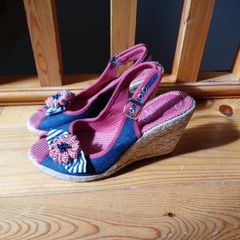 BN size 5 Wedge Sandals