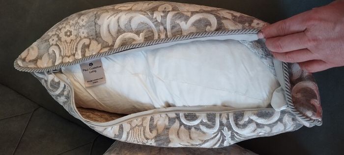 Paul Costelloe cushions 40x60cm brand new