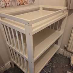 Changing table