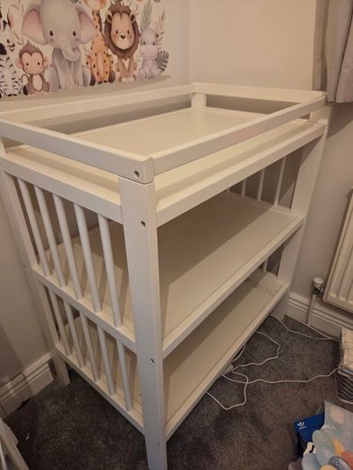 Changing table