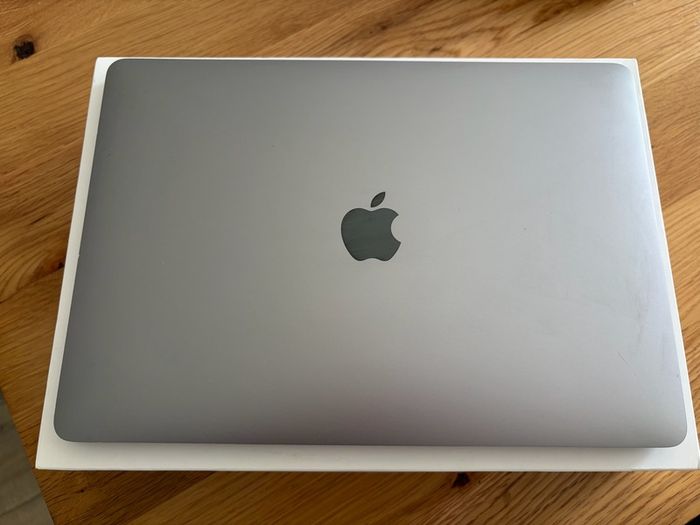 Apple MacBook Pro 13" Silver - with Touch Bar in Original Box