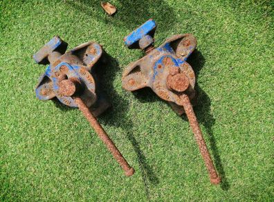 Marple floor board clamps x2