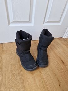 winter quechua waterproof  snow boot size 4uk
