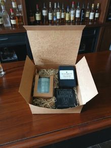 Whiskey Gift Set with Personalised Whiskey Glass
