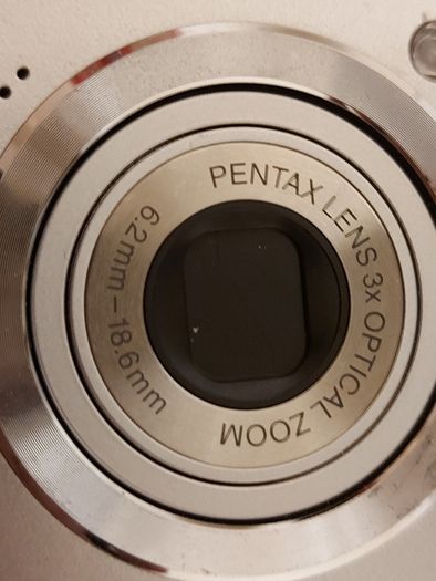 Pentax Optio E40, 8.1 megapixels, Takes 2 AA Batteries, working great and in excellent cosmetic condition