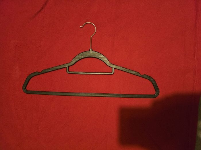 20 pk Clothes Hangers w/ Swivel Hooks