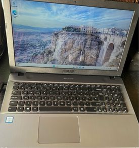 Asus X541u Windows 11 with Case