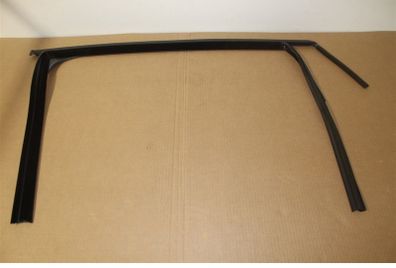 Right Front Window Guide Seal VW Caddy 2004 On 2K0837432B New Genuine VW Part
