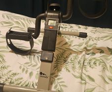Sitting pedals - under desk cycle