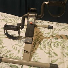 Sitting pedals - under desk cycle