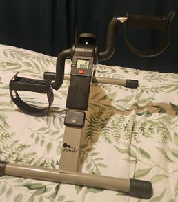 Sitting pedals - under desk cycle