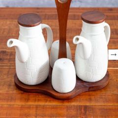 Condiment set