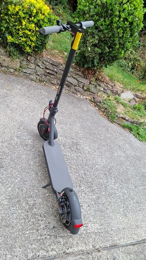 Xiaomi Electric Scooter 4 - Fully Working w/ Charger