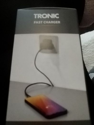 Fast phone plug charger