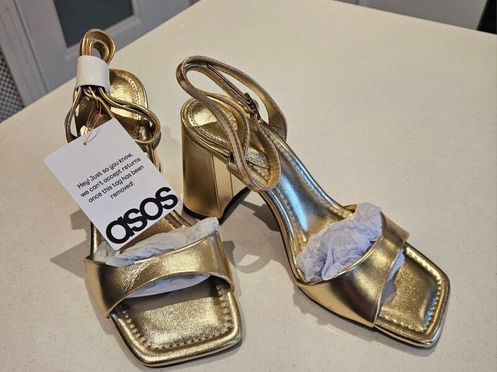 ASOS DESIGN UK5 brand new block heeled sandals in gold