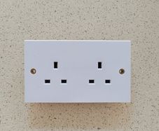 White plug socket 2 gang