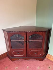Traditional Wooden Corner Cabinet/ TV Stand