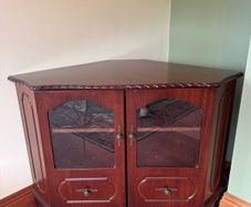 Traditional Wooden Corner Cabinet/ TV Stand