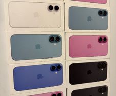 iphone 16,128GB (IRISH STOCK) Unlocked Brand New Sealed 1 Year Apple Warranty Free Case and Screen Protector RECEIPT