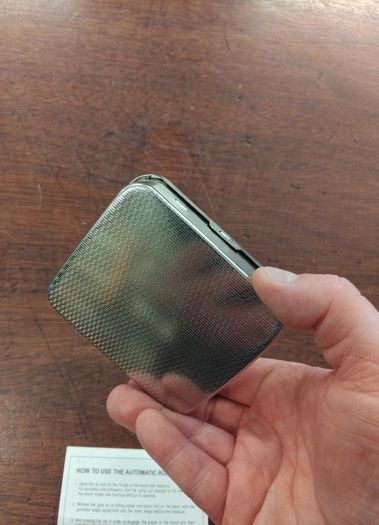 Cigarette rolling box
