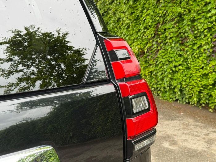 Toyota Landcrusier Invincible 7 Seats