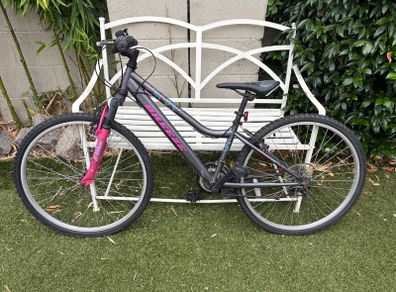 Girls Mountain Bike 26 Inch (Breeze model)
