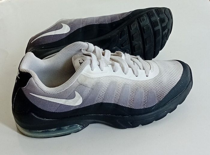 Nike Boys As New UK6